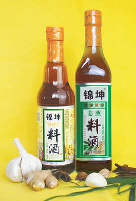 锦坤卖场专供料酒420ml（左），锦坤姜葱料酒500ml（右）