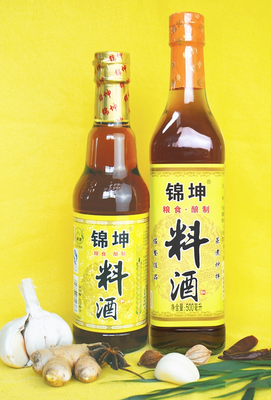 锦坤极品料酒420ml/瓶（左），500ml/瓶（右）